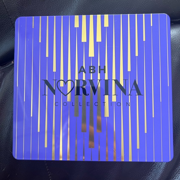 Norvina make up pallete - Picture 4 of 5